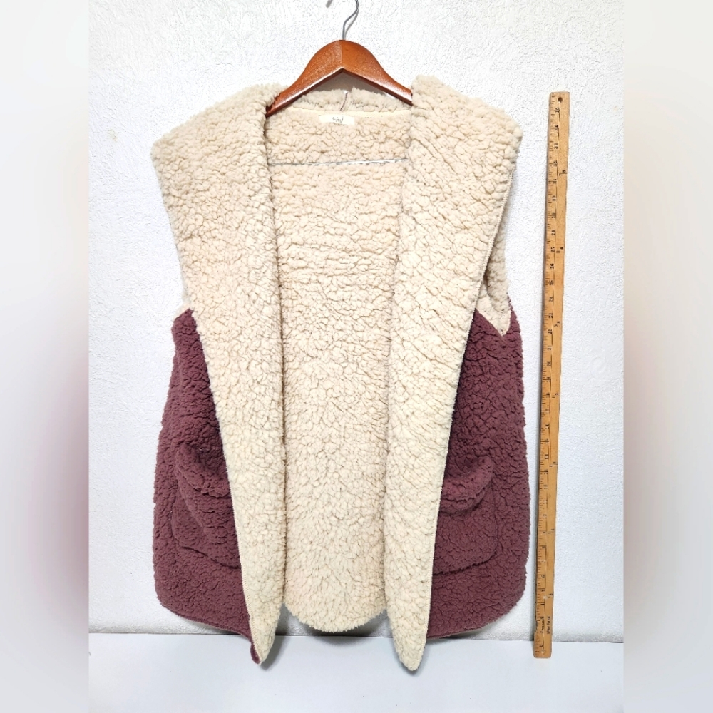 Teddy Hooded Vest